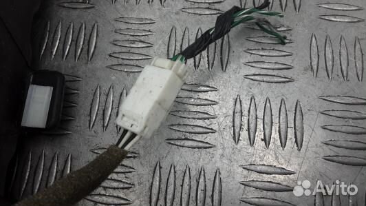 Сабвуфер jeep grand cherokee WK2 (MML06Q101)