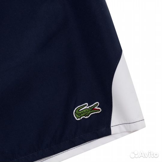 Шорты синего цвета для мужчин от Lacoste