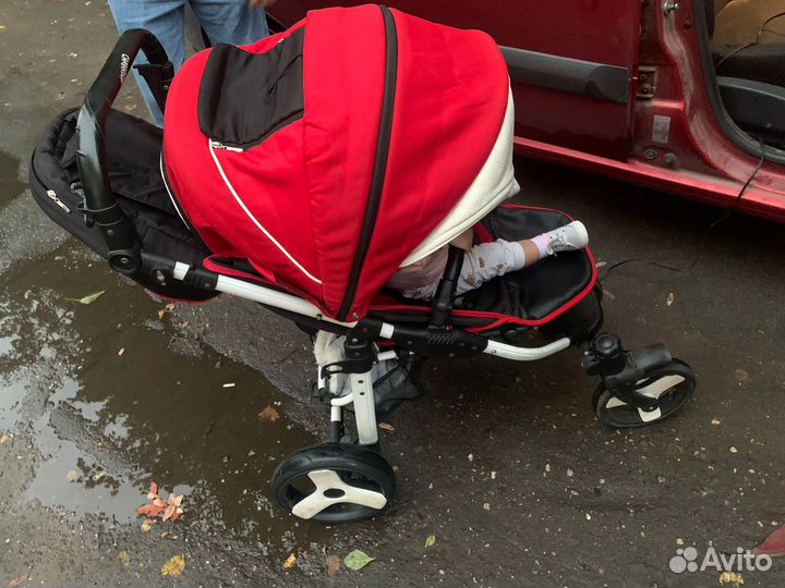 Прогулочная коляска