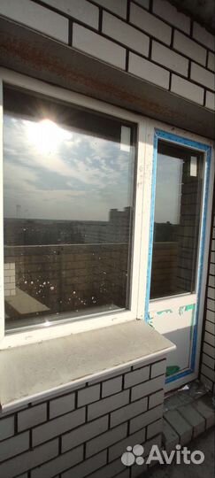 Пластиковое окно с дверью