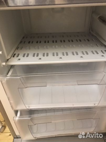 Холодильник продается Индезит