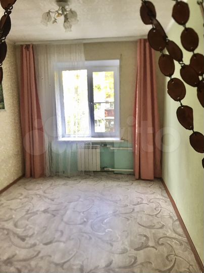 Комната 11 м² в > 9-к., 3/5 эт.