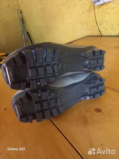 Лыжные ботинки