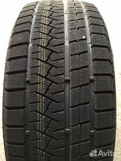 Triangle PL02 235/55 R20