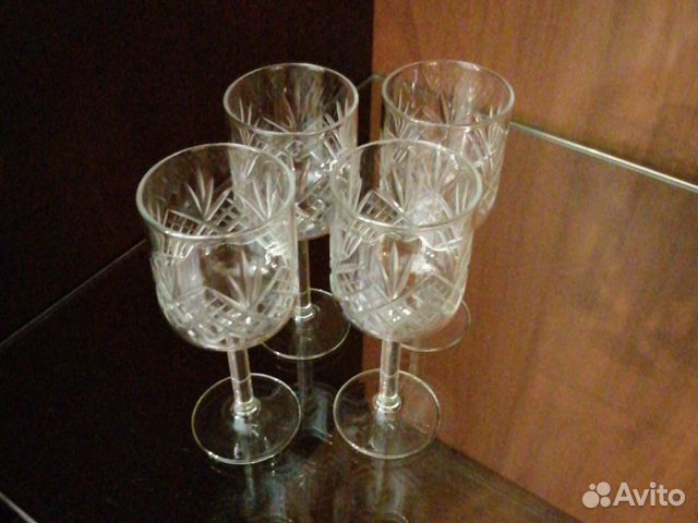 Хрустальные рюмки и вазочка СССР