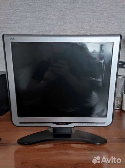Монитор Philips 170с7