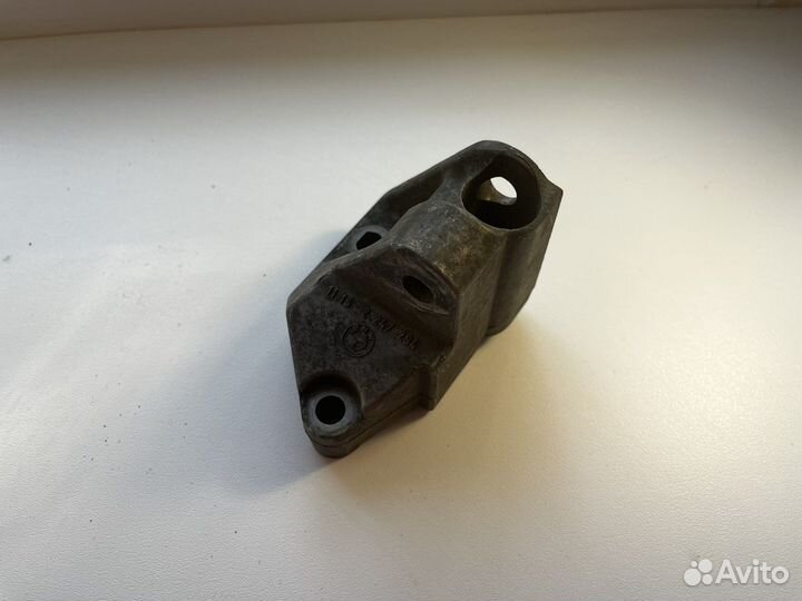 Кронштейн генератора BMW E39