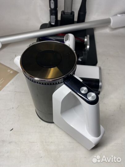 Вертикальный пылесос