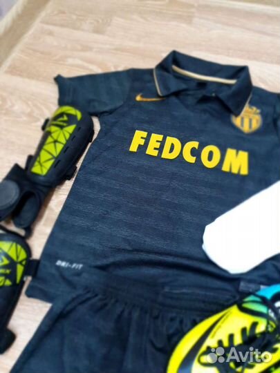 Тренировочный костюм