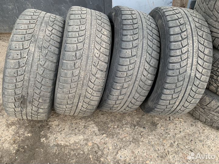 Gislaved Nord Frost 5 215/55 R16
