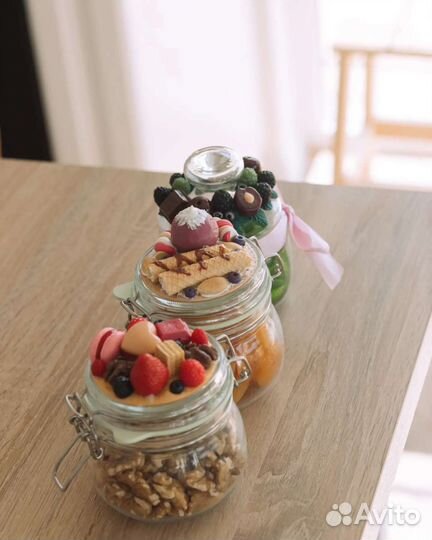 Банка для сыпучих продуктов из полимерной глины