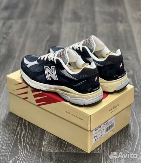 Кроссовки New Balance 990v3