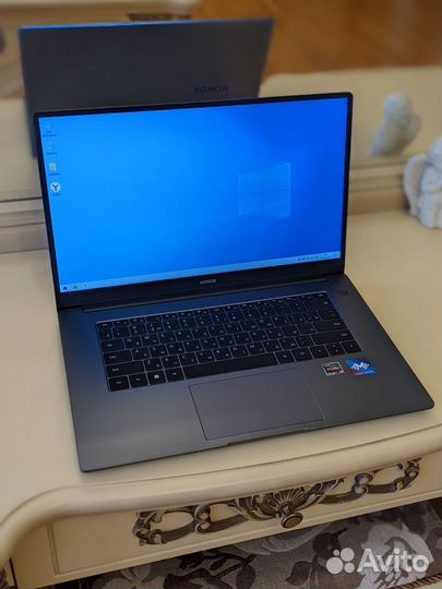 Honor magicbook 15 ryzen 5/8/512gb/NEW