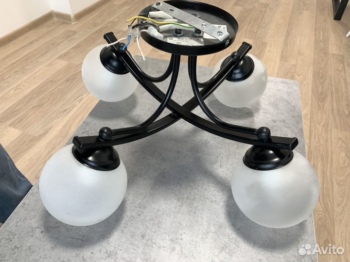 Люстра потолочная на 4 лампы