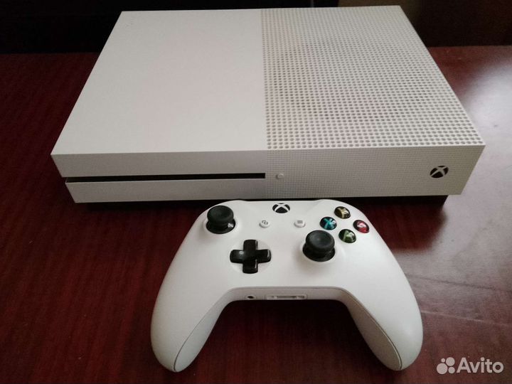 Xbox One s 1tb с играми