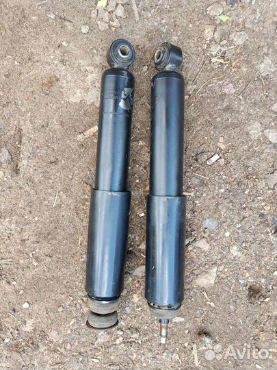 Амортизаторы передние Шевроле нива Chevrolet niva