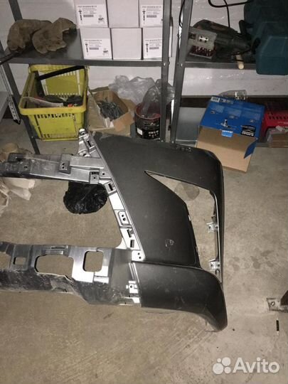 Передний бампер lx570