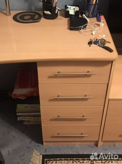 Компьютерный стол