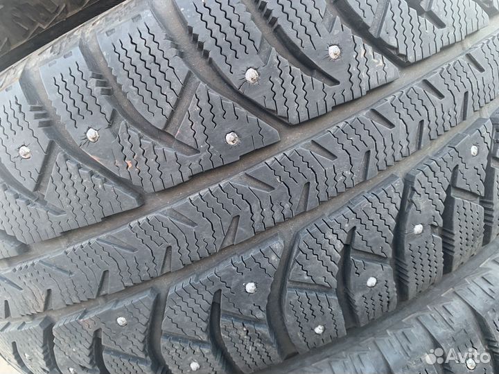 Firestone Ice Cruiser 7 215/60 R16