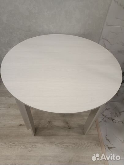Стол кухонный круглый