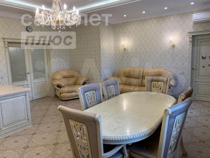 Коттедж 236,1 м² на участке 10 сот.