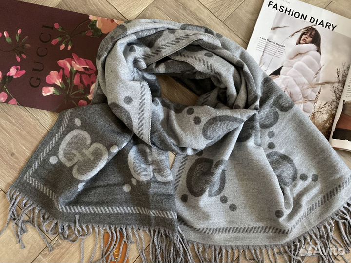 Женский кашемировый шарф gucci