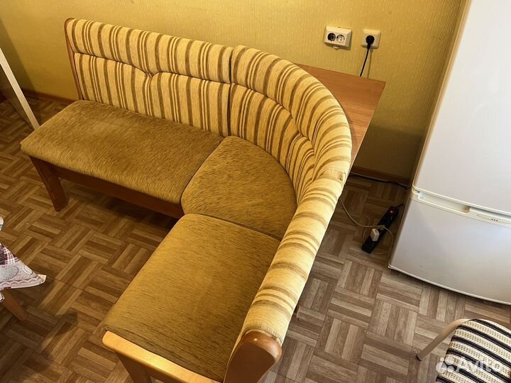 Кухонный угловой диван