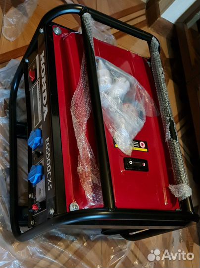 Бензиновый генератор Honda eg 5500cxs новый