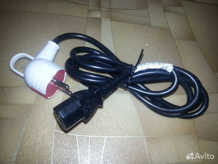 Кабель питания для компьютера и оргтехнки