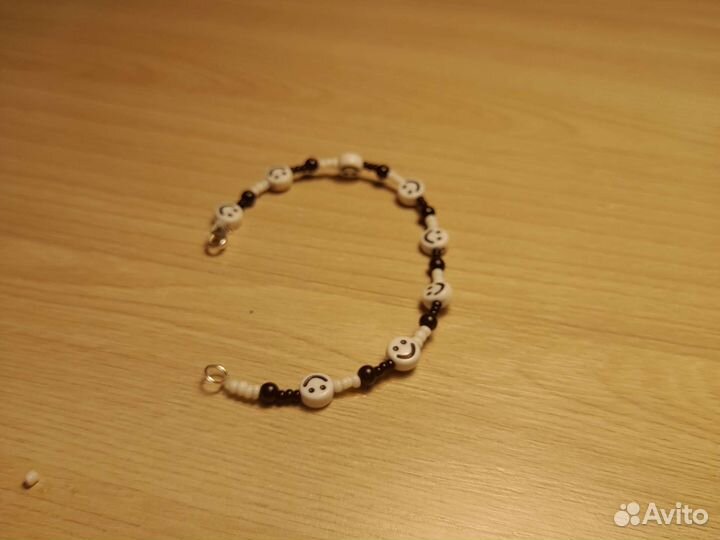 Браслет из бисера