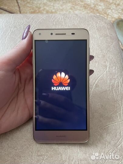 Телефон Huawei