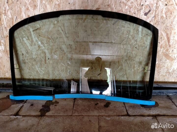 Volkswagen polo стекло