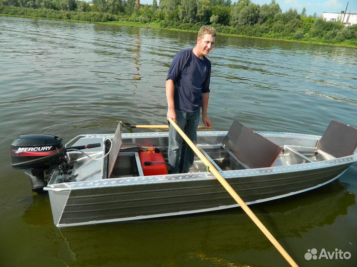 Новая моторная лодка Wyatboat 390У длина 4 м