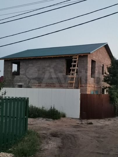 Дом 180 м² на участке 6,5 сот.