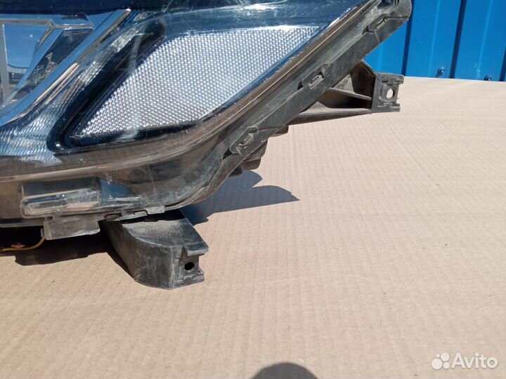Фара левая Mitsubishi Outlander 3 (2015- н.в.)