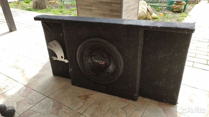 Сабвуфер и усилитель для Skoda Fabia2