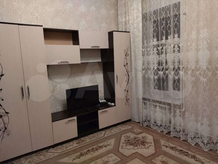 Комната 18 м² в 5-к., 1/4 эт.