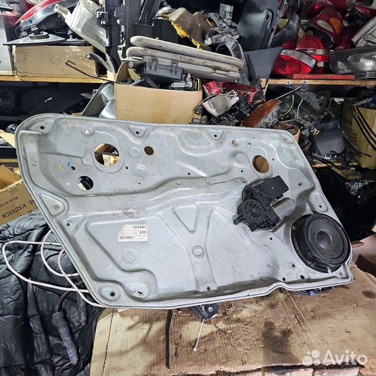 Стеклоподъемник левый Фольксваген Пассат Б5