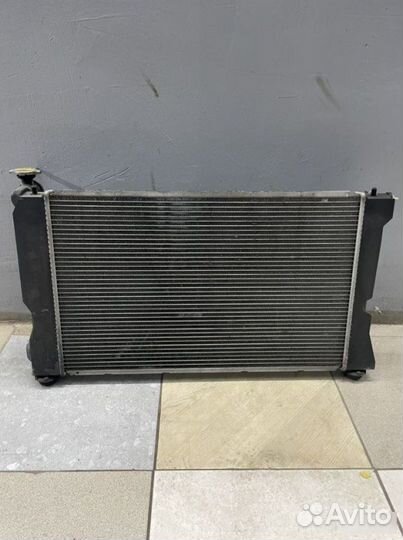 Радиатор охлаждения двс Toyota Avensis T250