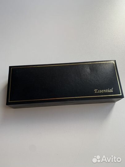 Подарочная ручка Essential