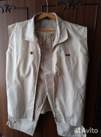 Женский спортивный костюм