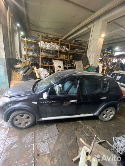 Кузов Renault sandero stepway разбор