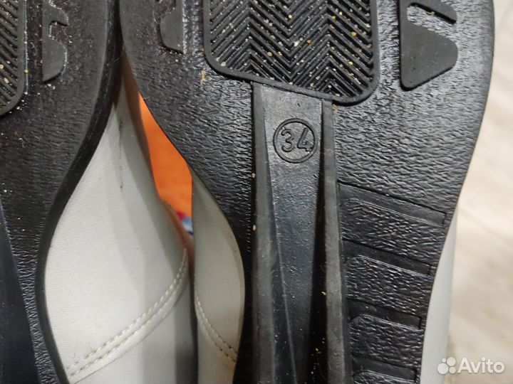 Лыжные ботинки