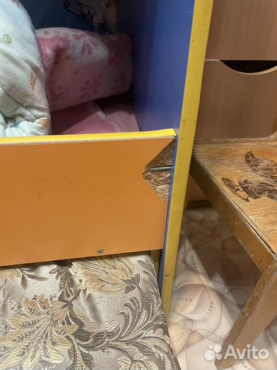 Двухярусная детская кровать