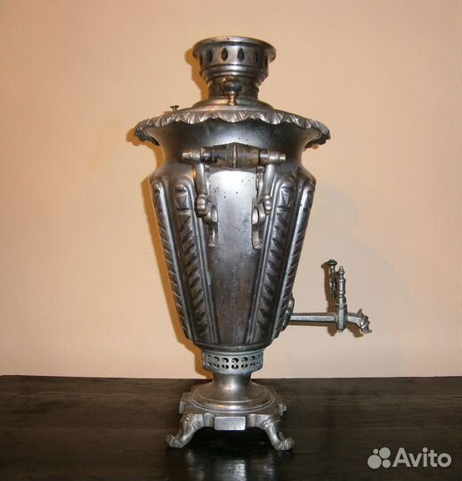 Старинный самовар в отличном рабочем состоянии