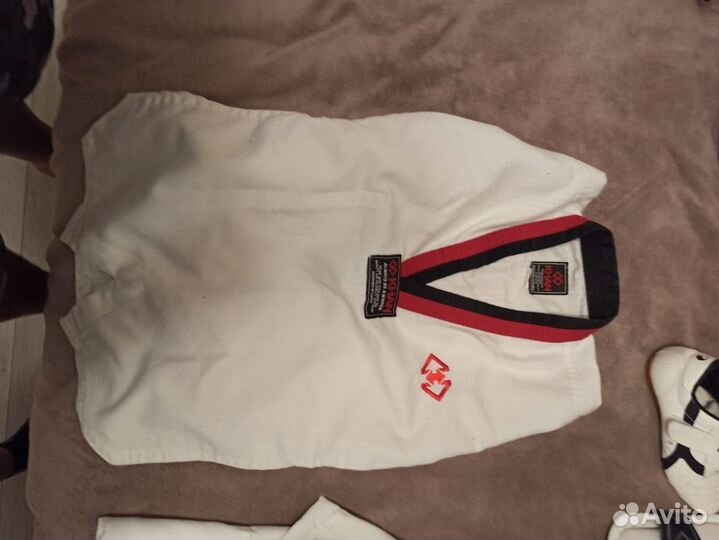 Кимоно и атрибутика тхэквондо