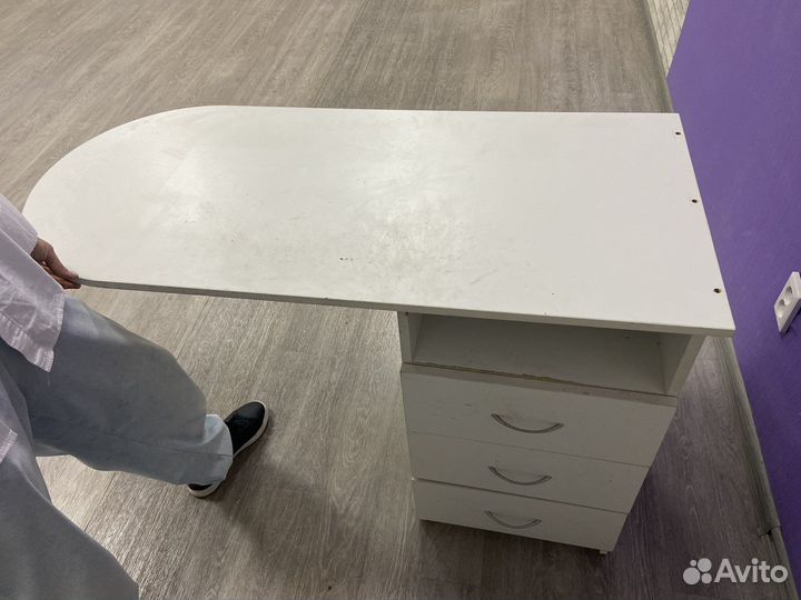 Стол для маникюра бу