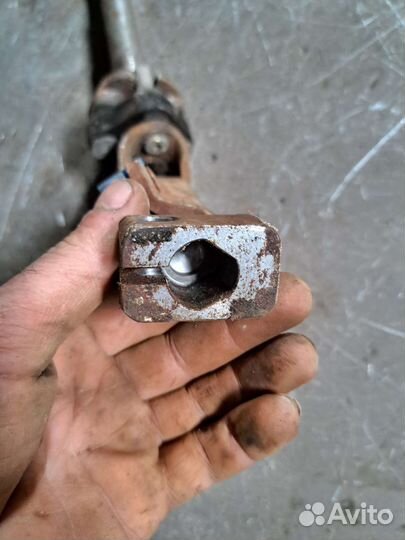 Рулевой карданчик на Ягуар x-type