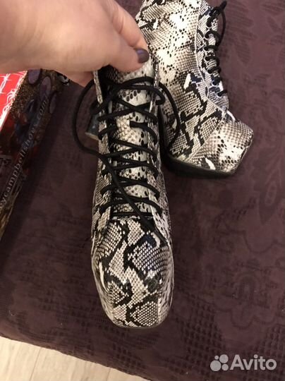 Ботильоны рептилия Jeffrey Campbell оригинал