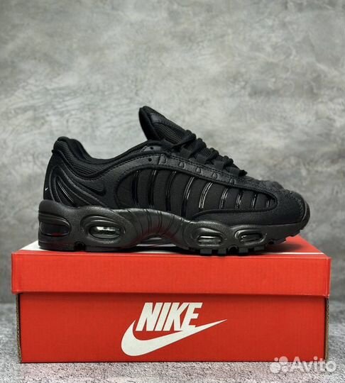 Nike Air Max Tailwind 4 Triple Black